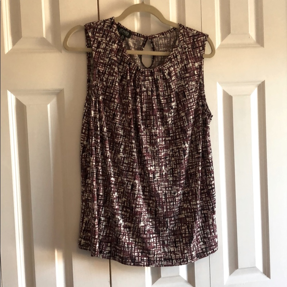 Sleeveless blouse